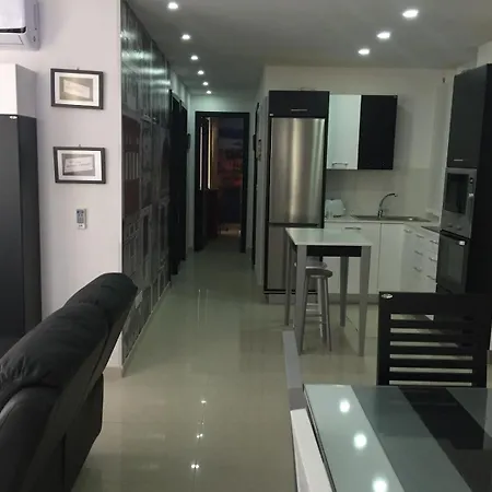 No.142- Quesha Crt, Close To Valletta 公寓